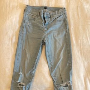 Gap skinny distressed jeans size 25r